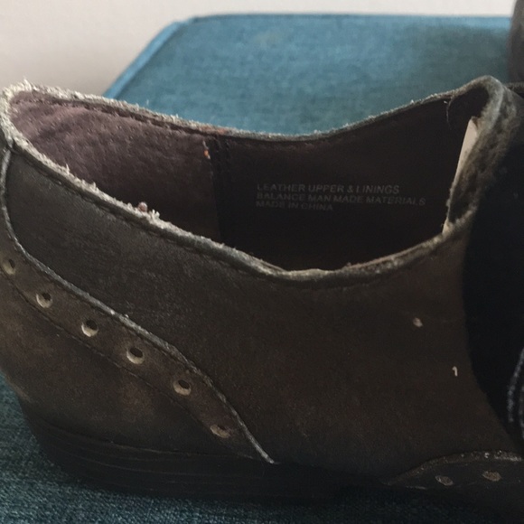 Born Shoes! - Picture 3 of 7